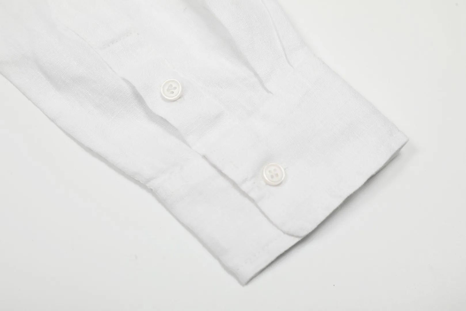 P300 Top Quality" Style Number: 8001# [Ralph Lauren Paul Pony Linen Basic Couple Style Shirt Long Sleeve] ✅Ralph Lauren Paul Small Label War Horse 100% Pure Linen Classic Basic Four Seasons Shirt Long Sleeve ✅A must-have item for the lazy style. The upper body has a retro and fresh feeling. ✅100% pure linen 280g 32 count fabric. Washed, retro and textured. ✅Dedicated to platform live broadcast. Wholesale entity ✅Simple and easy to match, light American old money style, the upper body is super great, ✅Standard for all seasons, worn alone/inner, it is a must-have for YYDS couples wardrobe. Size: S-XL Color: Black, White, Navy, Khaki, Pink, Yellow, Red, Colorful Blue, Light Blue, Rose Red